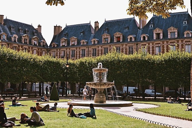 It’s Fascinating! Paris Does Boujee Different!